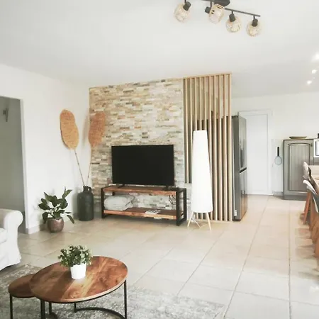 Charmante Avec Clim Et Piscine Proche Uzes