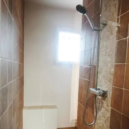 ヴィラ Charmante Avec Clim Et Piscine Proche Uzes