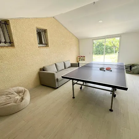 Charmante Avec Clim Et Piscine Proche Uzes *